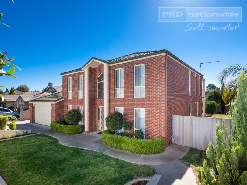 7 Lakehaven Drive, Lake Albert NSW 2650