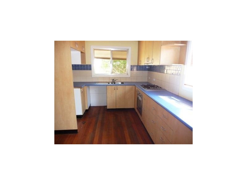 16 Mimosa Drive, Mount Austin NSW 2650