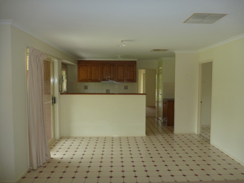 35 Lansdowne Avenue, Lake Albert NSW 2650