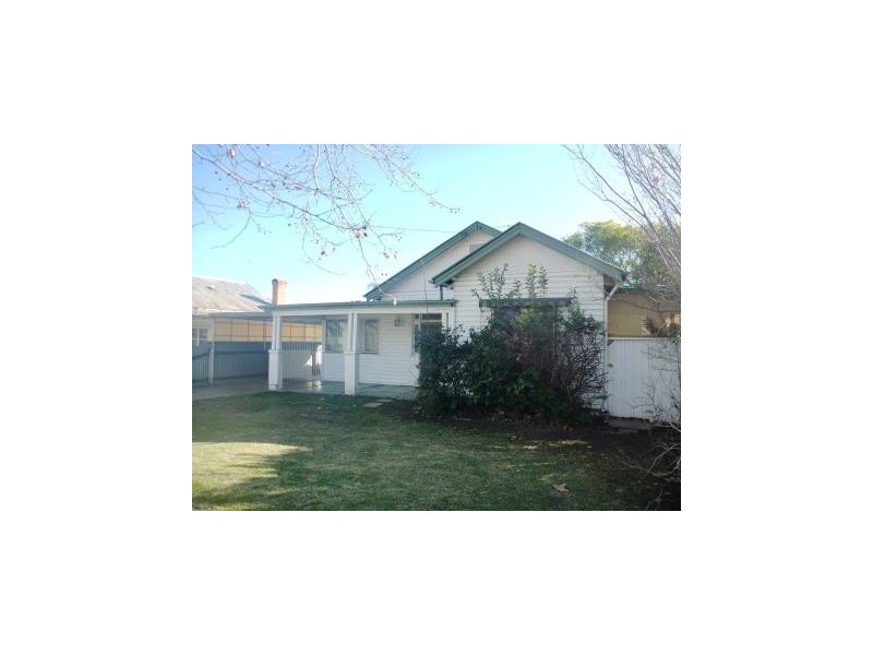 211 Gurwood Street, Wagga Wagga NSW 2650