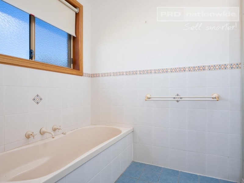 43 Tamar Drive, Tatton NSW 2650