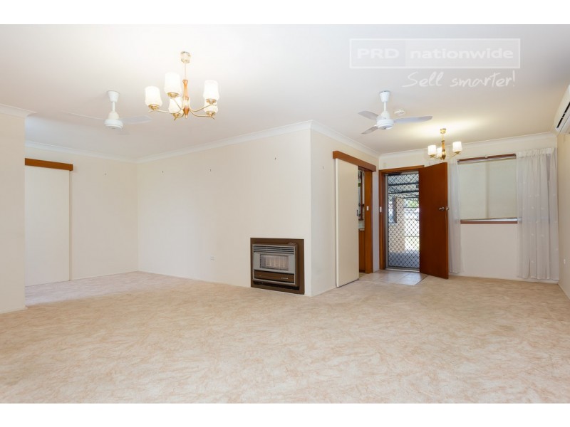 30 Maher Street, Tolland NSW 2650