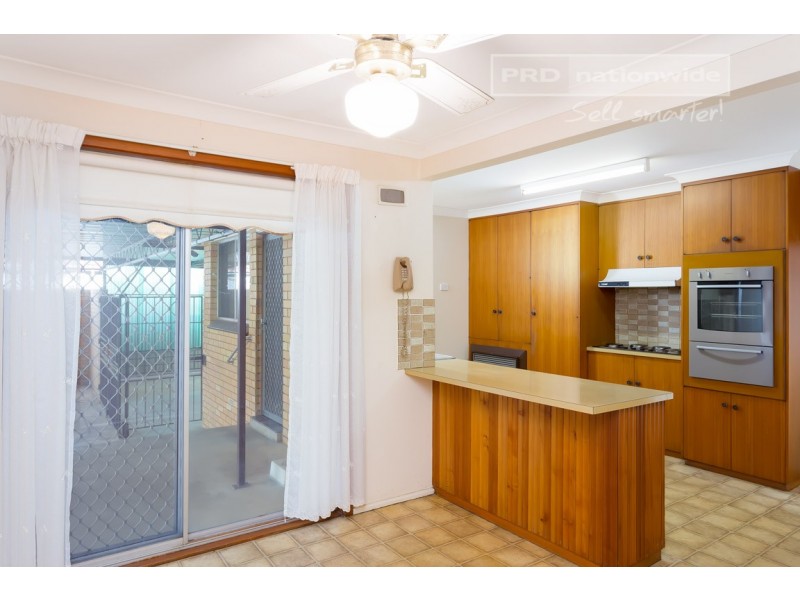 30 Maher Street, Tolland NSW 2650