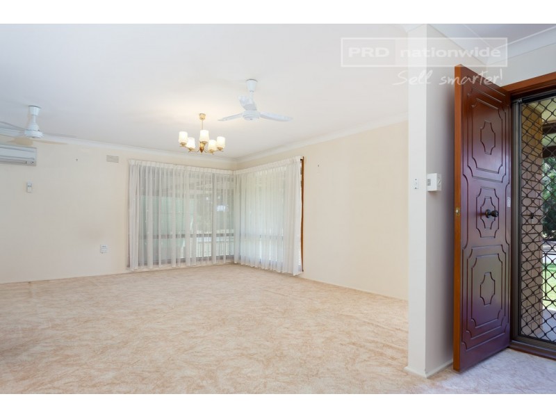 30 Maher Street, Tolland NSW 2650