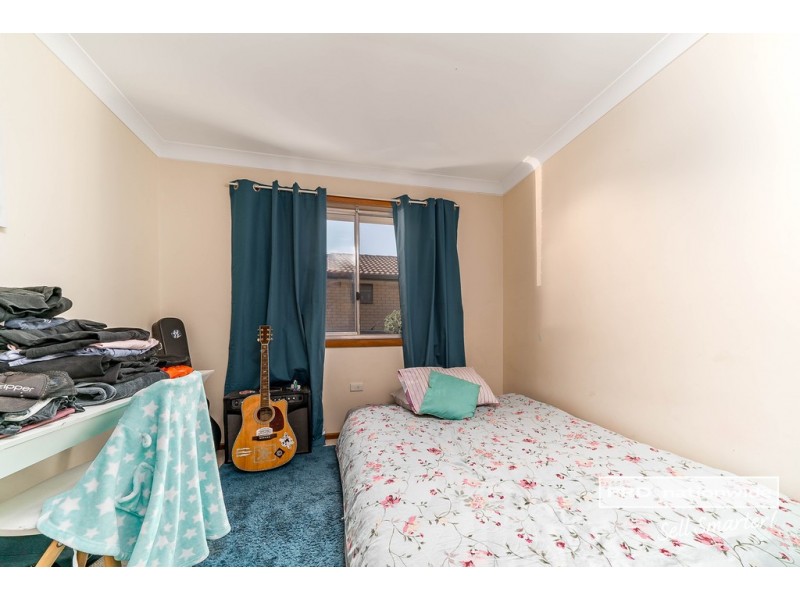 11 Malaya Drive, Tolland NSW 2650