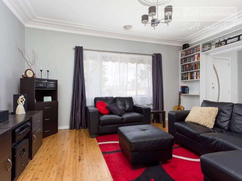 13 Raye Street, Tolland NSW 2650