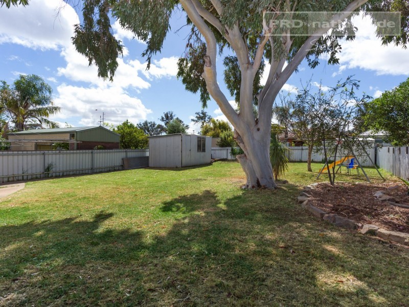 13 Raye Street, Tolland NSW 2650