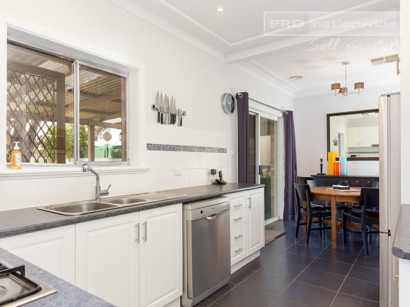 13 Raye Street, Tolland NSW 2650