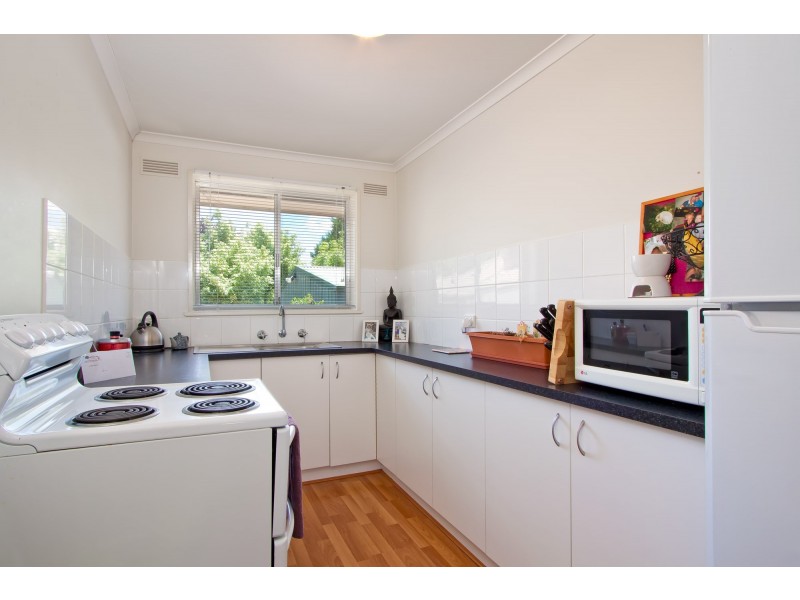 2/7 Halloran Street, Turvey Park NSW 2650