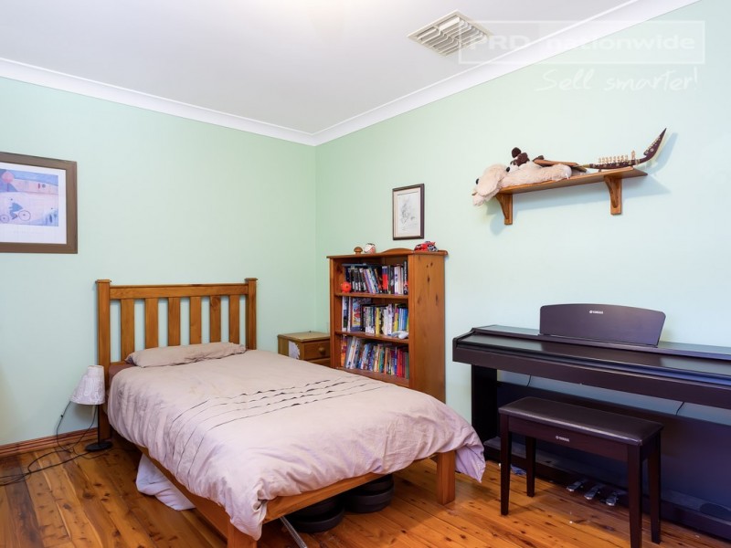 6 Corella Place, Estella NSW 2650