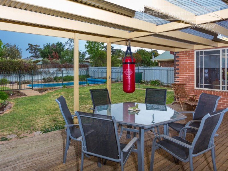 6 Corella Place, Estella NSW 2650