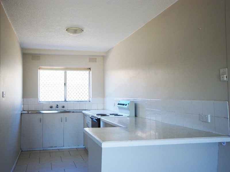 1/4 Nordlingen Drive, Tolland NSW 2650