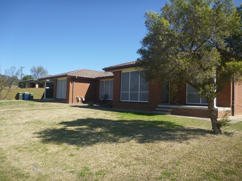 1/13 Wewak Street, Ashmont NSW 2650