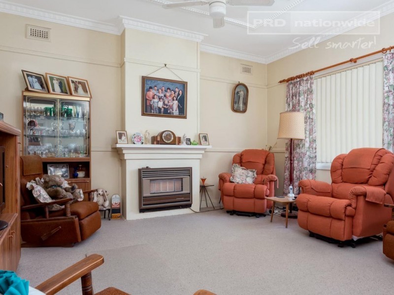 10 Rhoda Avenue, Wagga Wagga NSW 2650