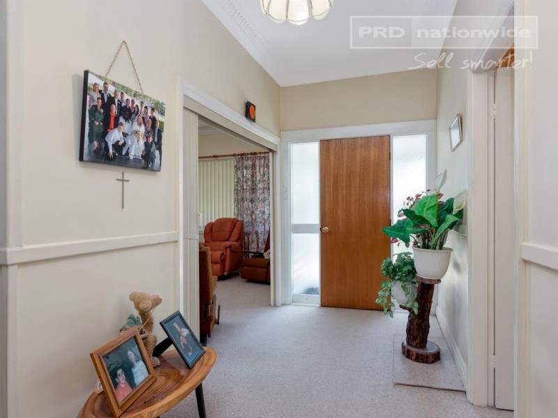 10 Rhoda Avenue, Wagga Wagga NSW 2650