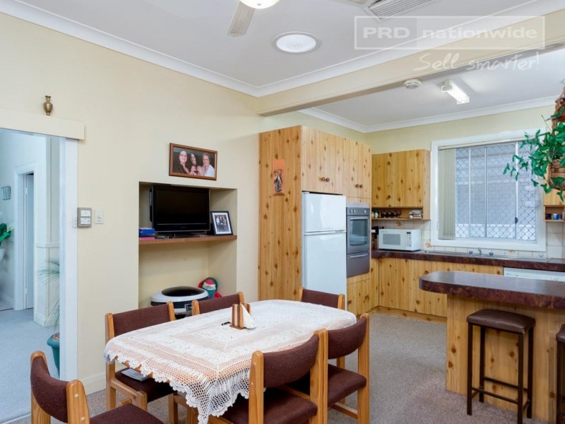 10 Rhoda Avenue, Wagga Wagga NSW 2650