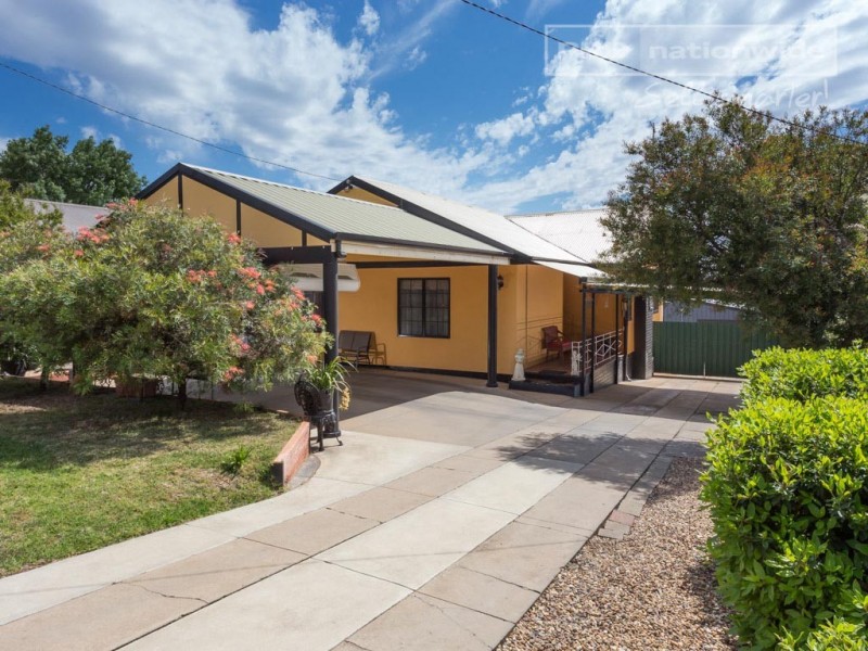 68 Mitchelmore Street, Turvey Park NSW 2650