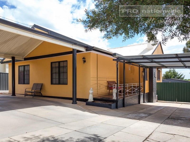 68 Mitchelmore Street, Turvey Park NSW 2650