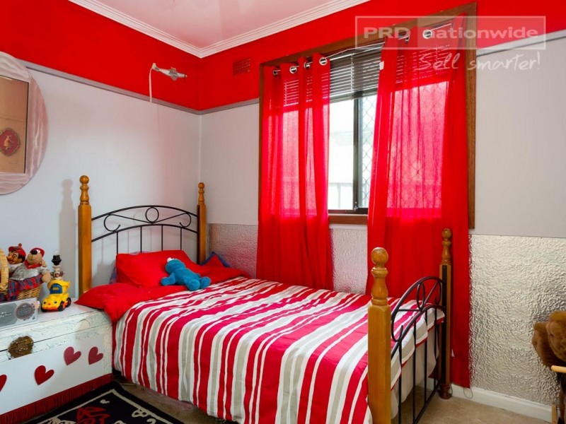 68 Mitchelmore Street, Turvey Park NSW 2650