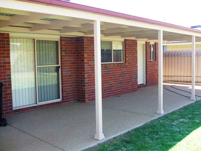 35 Kimba Drive, Glenfield Park NSW 2650