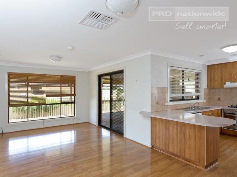 1 Tubbo Place, Bourkelands NSW 2650