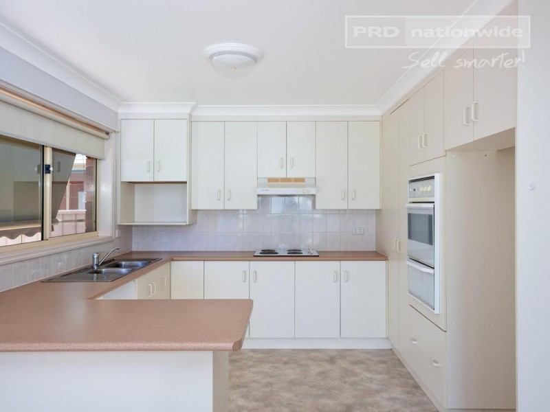 35 Bourkelands Drive, Bourkelands NSW 2650