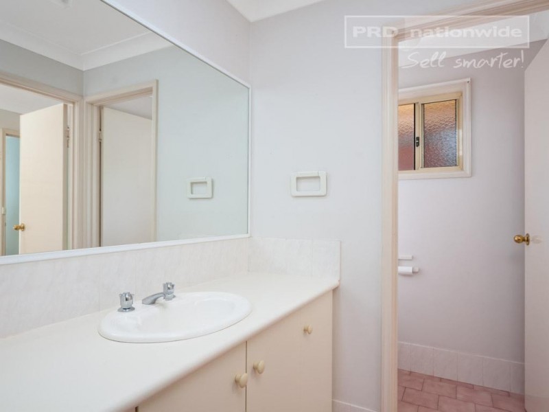 35 Bourkelands Drive, Bourkelands NSW 2650