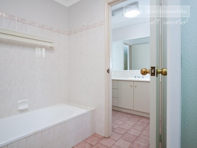 35 Bourkelands Drive, Bourkelands NSW 2650