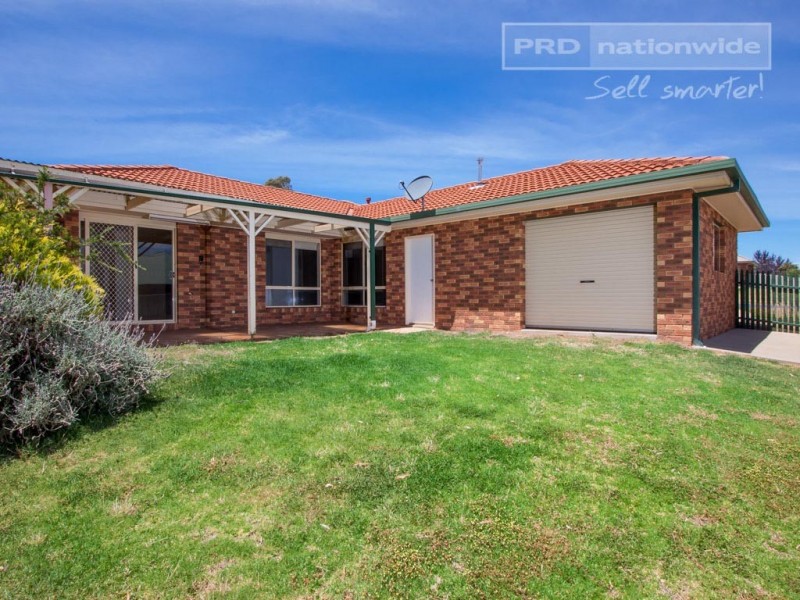 35 Bourkelands Drive, Bourkelands NSW 2650