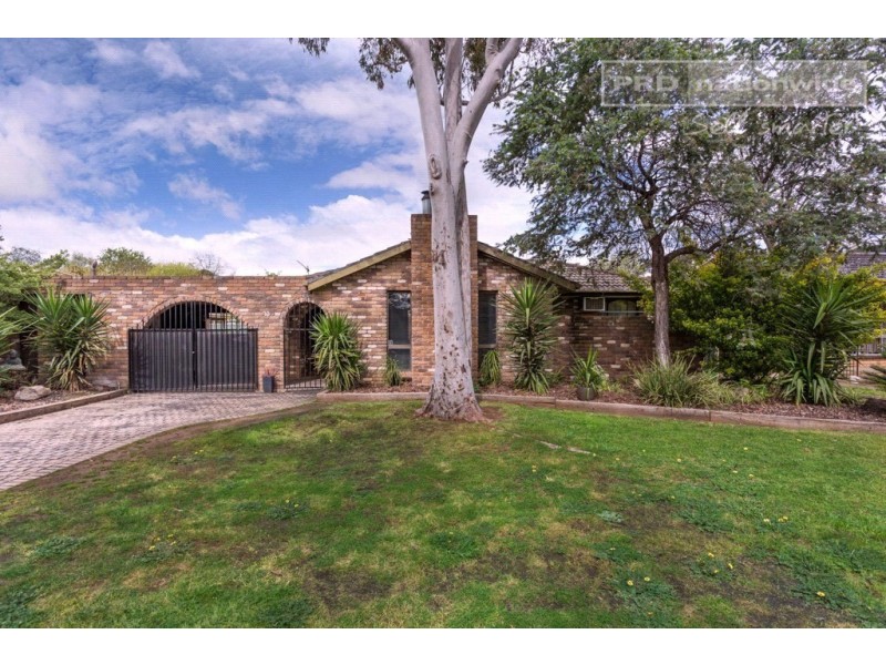 36 Maple Road, Lake Albert NSW 2650