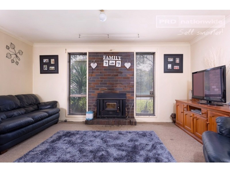 36 Maple Road, Lake Albert NSW 2650