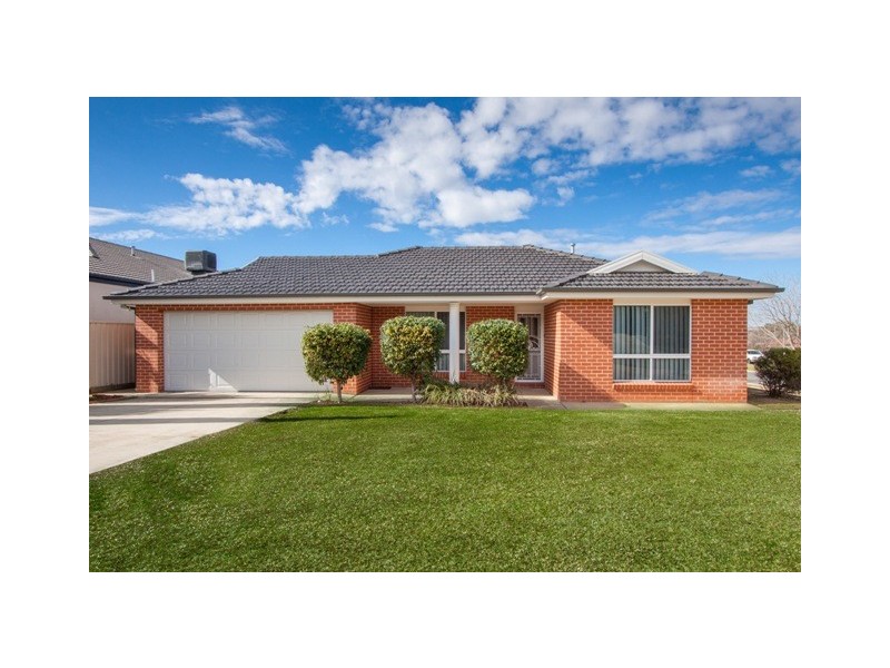 1/7 Kimberely Drive, Tatton NSW 2650