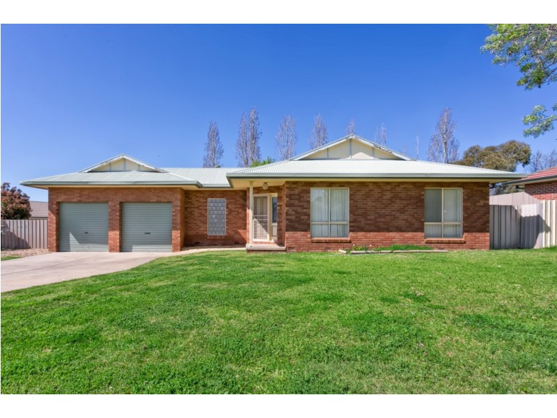 40 Lamilla Street, Glenfield Park NSW 2650