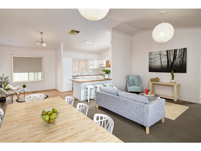 40 Lamilla Street, Glenfield Park NSW 2650