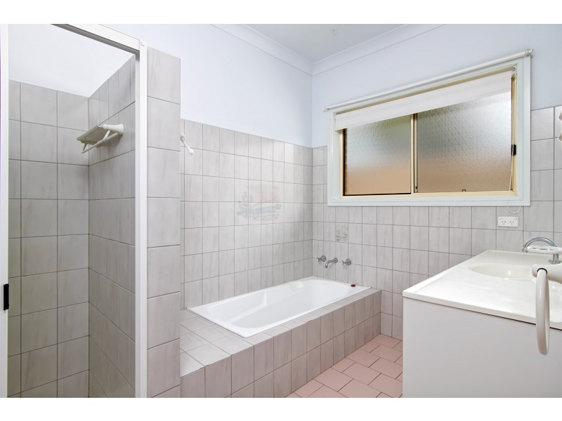 40 Lamilla Street, Glenfield Park NSW 2650