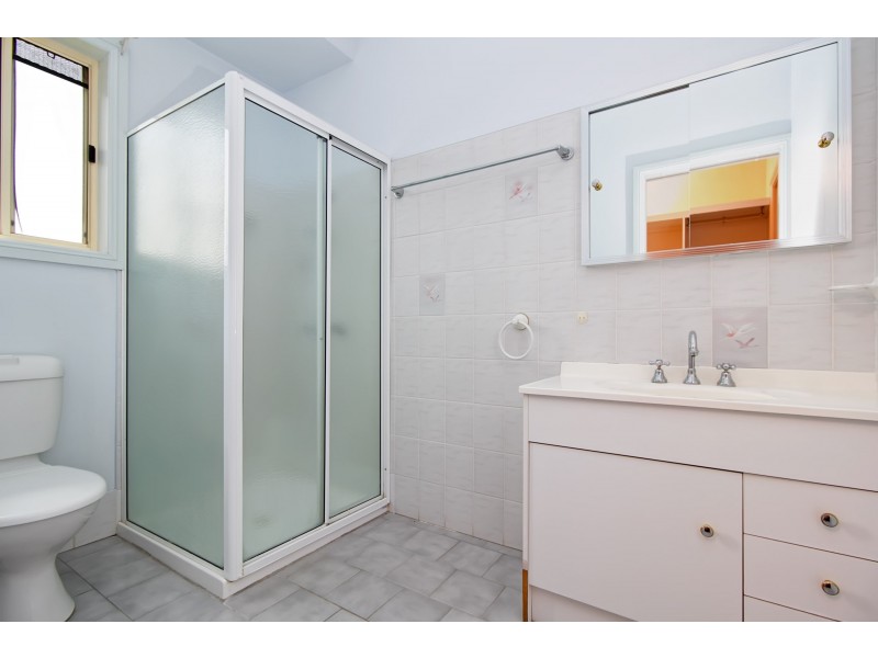 40 Lamilla Street, Glenfield Park NSW 2650