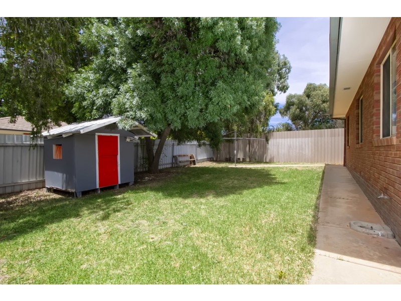 40 Lamilla Street, Glenfield Park NSW 2650