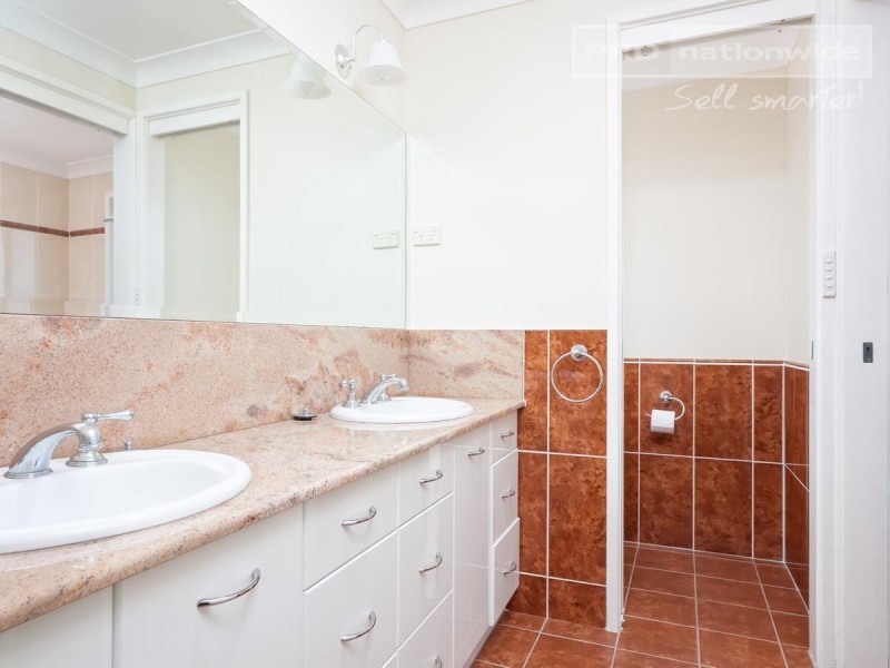 30 Henwood Avenue, Kooringal NSW 2650