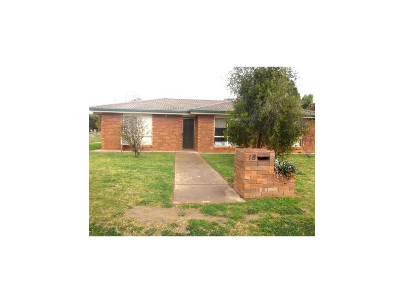 18 Grevillea Crescent, Lake Albert NSW 2650