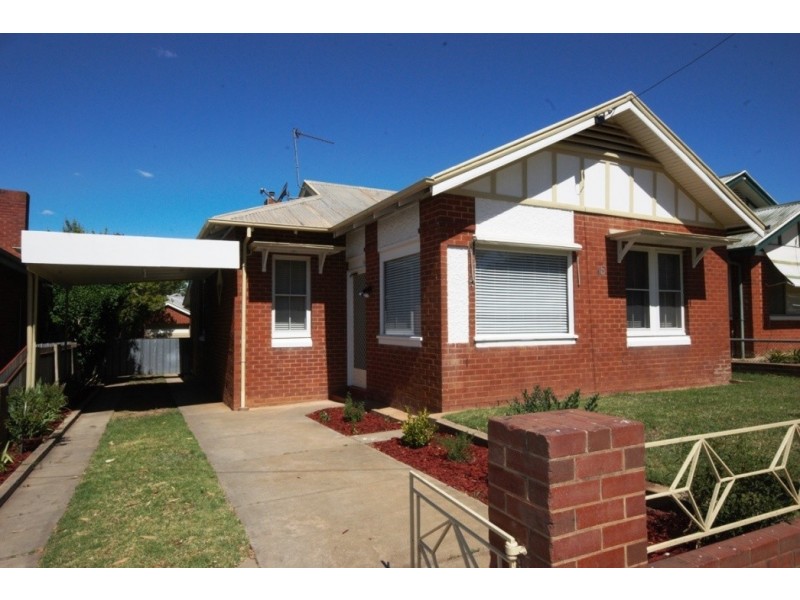 15 Edmondson Street, Wagga Wagga NSW 2650