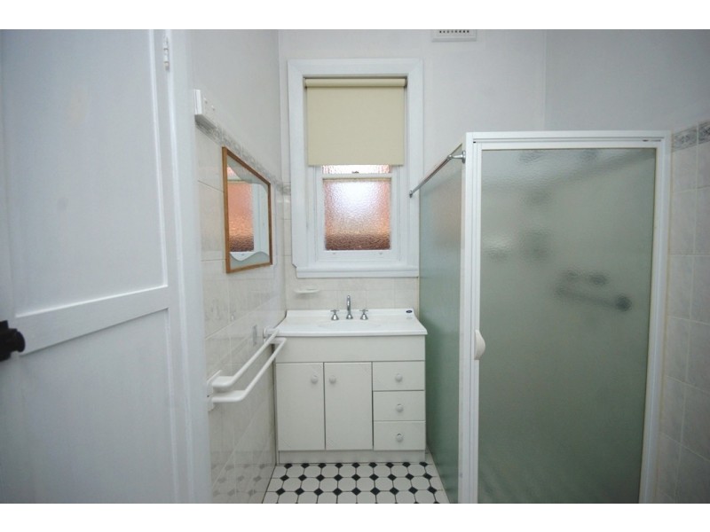 15 Edmondson Street, Wagga Wagga NSW 2650