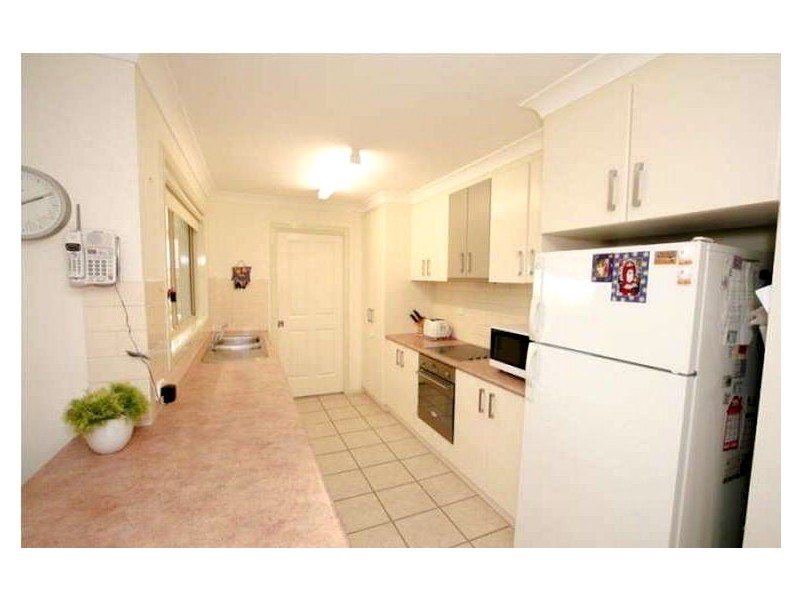 2 Titanga Place, Bourkelands NSW 2650