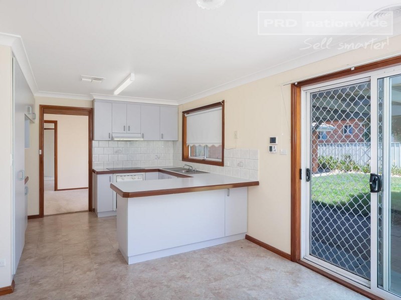 61 Lamilla Street, Glenfield Park NSW 2650
