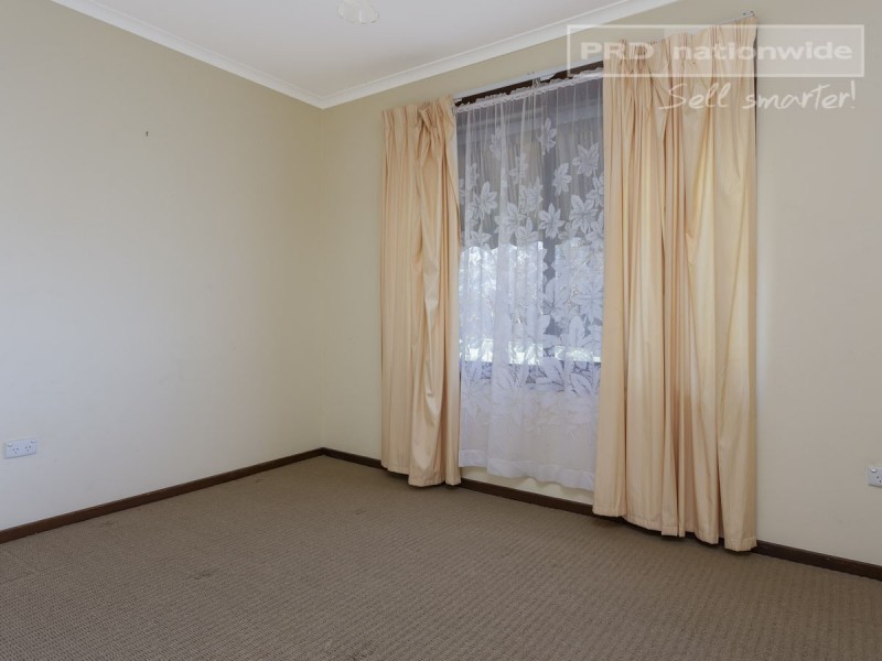 6 Lincoln Avenue, Tolland NSW 2650