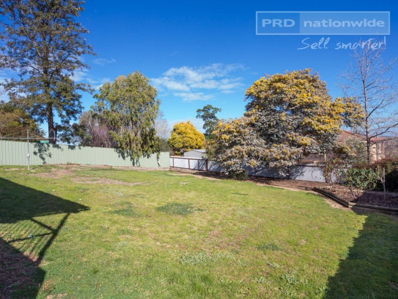 6 Lincoln Avenue, Tolland NSW 2650