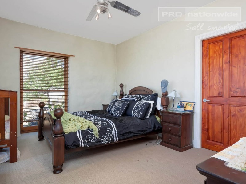33 Kunzea Place, Wagga Wagga NSW 2650