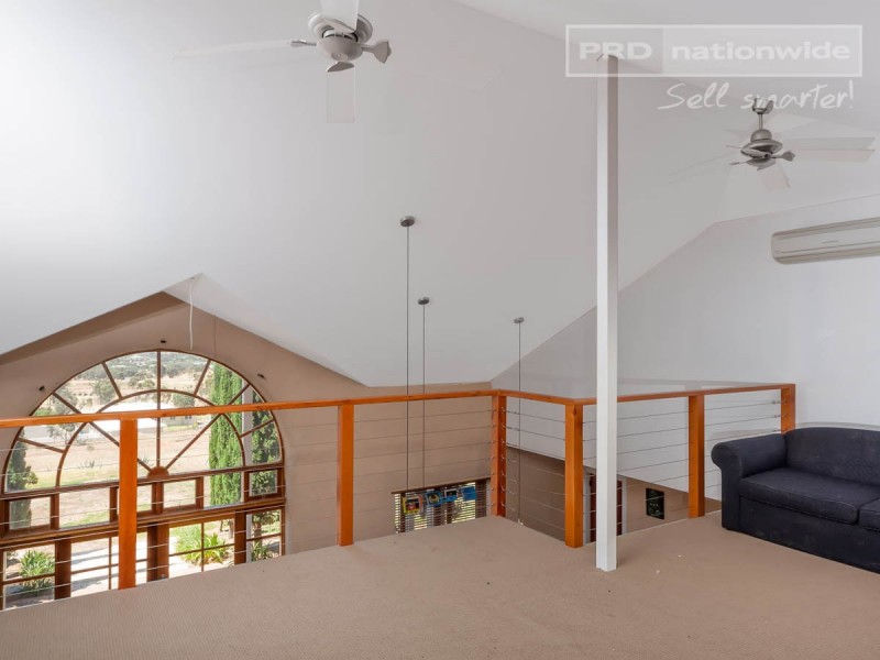 33 Kunzea Place, Wagga Wagga NSW 2650