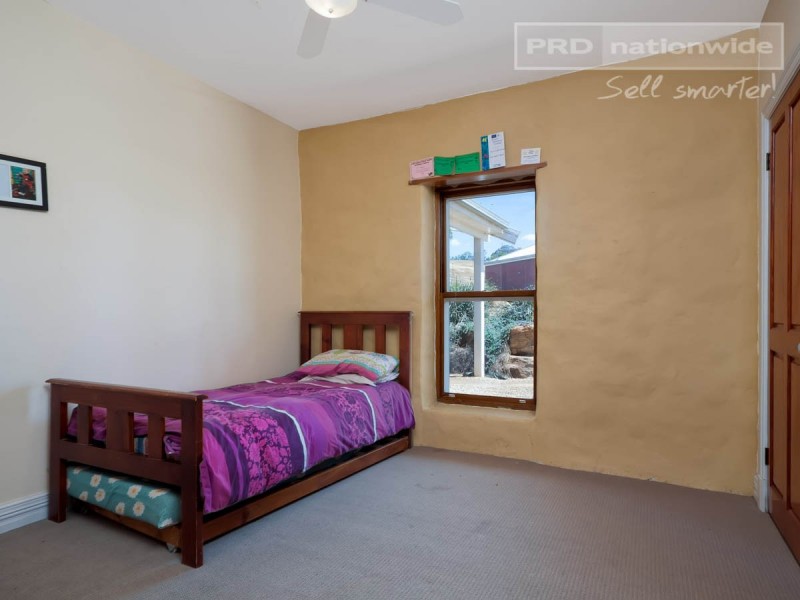 33 Kunzea Place, Wagga Wagga NSW 2650