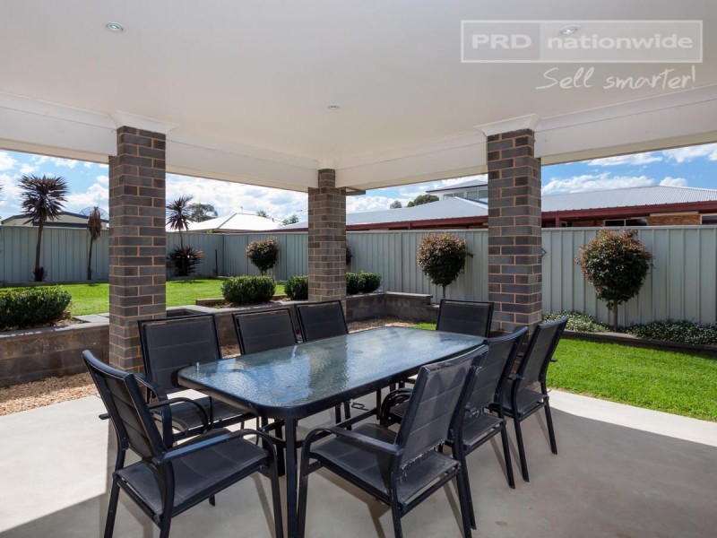 4 Franklin Drive, Estella NSW 2650