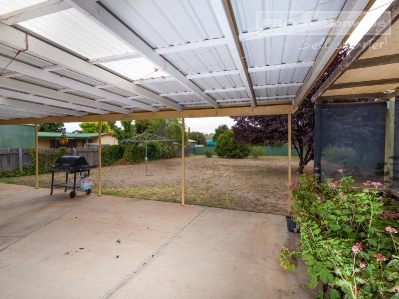 50 Main Street, Lake Albert NSW 2650